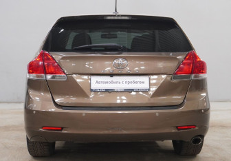 Подержанный автомобиль Toyota Venza 2009 года (6 фото)