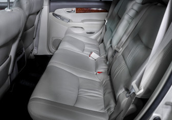 Подержанный автомобиль Toyota Land Cruiser Prado 2007 года (10 фото)