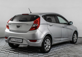 Подержанный автомобиль Hyundai Solaris Hatchback 2011 года (5 фото)