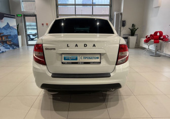 Подержанный автомобиль LADA (ВАЗ) Granta Sedan 2023 года (5 фото)