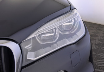 Подержанный автомобиль BMW X6 2018 года (11 фото)