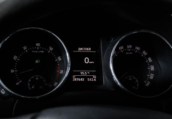 Подержанный автомобиль Skoda Yeti 2012 года (11 фото)