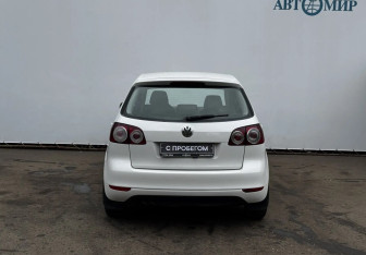 Подержанный автомобиль Volkswagen Golf Plus 2011 года (6 фото)