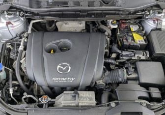 Подержанный автомобиль Mazda CX-5 2015 года (9 фото)