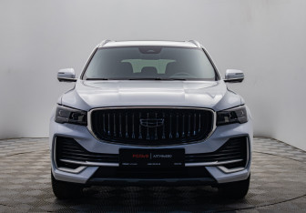 Подержанный автомобиль Geely Monjaro 2024 года (8 фото)
