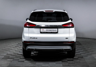 Подержанный автомобиль Geely Atlas Pro 2022 года (6 фото)