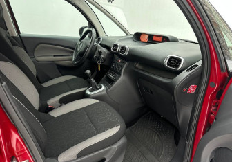Подержанный автомобиль Citroen C3 Picasso 2012 года (13 фото)
