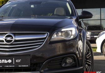 Подержанный автомобиль Opel Insignia Wagon 2014 года (23 фото)