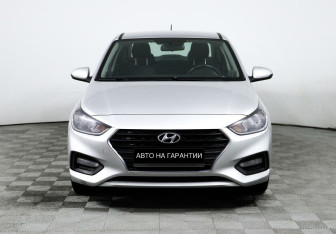 Подержанный автомобиль Hyundai Solaris Sedan 2020 года (2 фото)