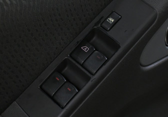 Подержанный автомобиль Nissan Pathfinder 2014 года (16 фото)