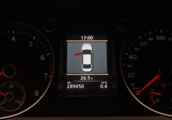 Подержанный автомобиль Volkswagen Passat Sedan 2011 года (14 фото)