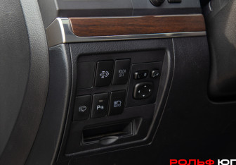 Подержанный автомобиль Toyota Land Cruiser Suv 2017 года (14 фото)