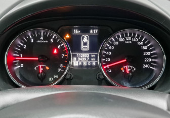 Подержанный автомобиль Nissan Qashqai 2013 года (16 фото)