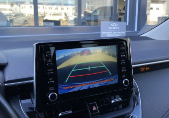 Подержанный автомобиль Toyota Corolla Sedan 2019 года (16 фото)