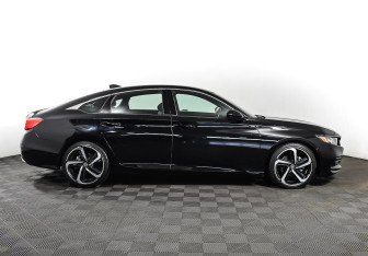 Подержанный автомобиль Honda Accord Sedan 2020 года (4 фото)