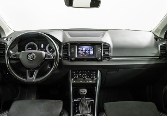 Подержанный автомобиль Skoda Karoq 2020 года (13 фото)