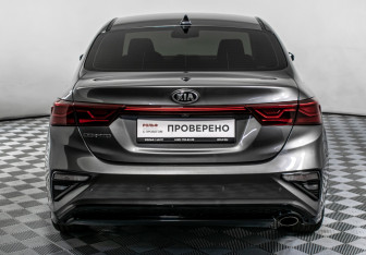 Подержанный автомобиль Kia Cerato Sedan 2019 года (6 фото)