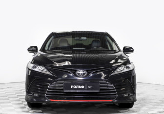Подержанный автомобиль Toyota Camry Sedan 2021 года (2 фото)