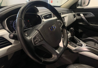 Подержанный автомобиль Geely Atlas 2021 года (13 фото)