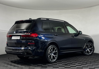 Подержанный автомобиль BMW X7 2020 года (2 фото)