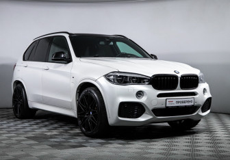 Подержанный автомобиль BMW X5 2017 года (3 фото)