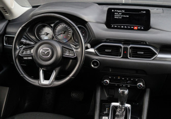 Подержанный автомобиль Mazda CX-5 2021 года (10 фото)