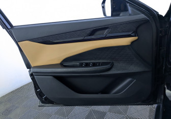 Подержанный автомобиль Changan UNI-V 2022 года (21 фото)