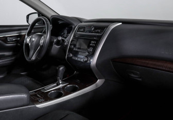Подержанный автомобиль Nissan Teana 2014 года (9 фото)