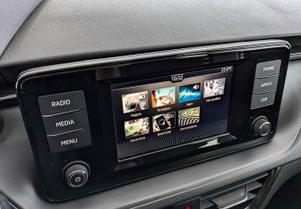 Подержанный автомобиль Skoda Rapid Liftback 2022 года (26 фото)