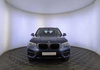 Подержанный автомобиль BMW X3 2020 года (2 фото)