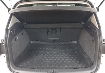 Подержанный автомобиль Volkswagen Tiguan 2013 года (10 фото)