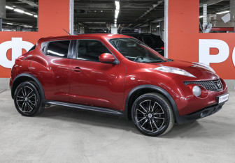 Подержанный автомобиль Nissan Juke 2012 года (3 фото)