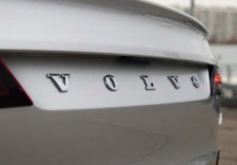 Подержанный автомобиль Volvo S90 2020 года (30 фото)