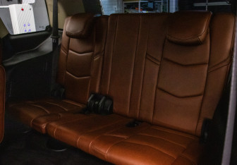 Подержанный автомобиль Cadillac Escalade Suv 2018 года (12 фото)