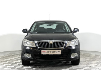 Подержанный автомобиль Skoda Octavia Liftback 2009 года (2 фото)