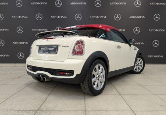 Подержанный автомобиль MINI Coupe 2012 года (5 фото)