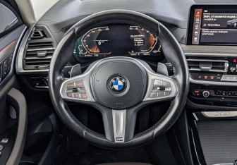 Подержанный автомобиль BMW X3 2023 года (22 фото)