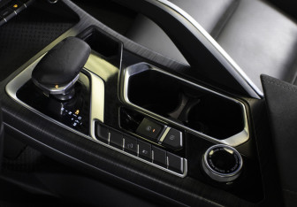 Подержанный автомобиль Geely Tugella 2023 года (19 фото)