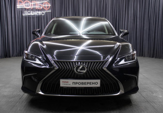 Подержанный автомобиль Lexus ES 2021 года (2 фото)