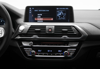 Подержанный автомобиль BMW X3 2017 года (22 фото)