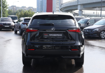 Подержанный автомобиль Lexus NX 2017 года (6 фото)