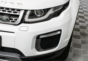 Подержанный автомобиль Land Rover Range Rover Evoque 2015 года (18 фото)