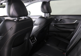 Подержанный автомобиль Chery Tiggo 8 2020 года (12 фото)