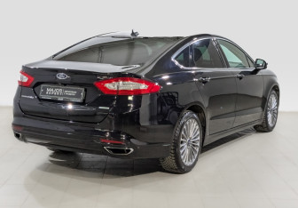 Подержанный автомобиль Ford Mondeo Sedan 2017 года (5 фото)