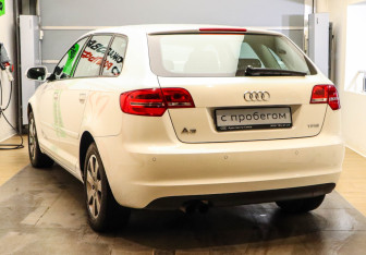 Подержанный автомобиль Audi A3 Hatchback 2012 года (5 фото)