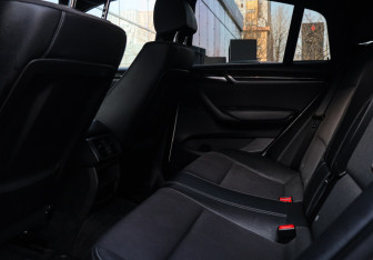 Подержанный автомобиль BMW X4 2015 года (9 фото)