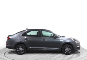 Подержанный автомобиль Skoda Rapid Liftback 2021 года (4 фото)