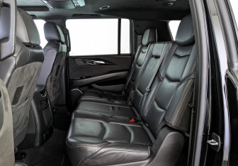 Подержанный автомобиль Cadillac Escalade Suv 2020 года (18 фото)