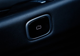 Подержанный автомобиль Jaecoo J8 2024 года (27 фото)