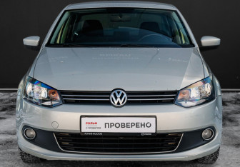 Подержанный автомобиль Volkswagen Polo Sedan 2011 года (2 фото)